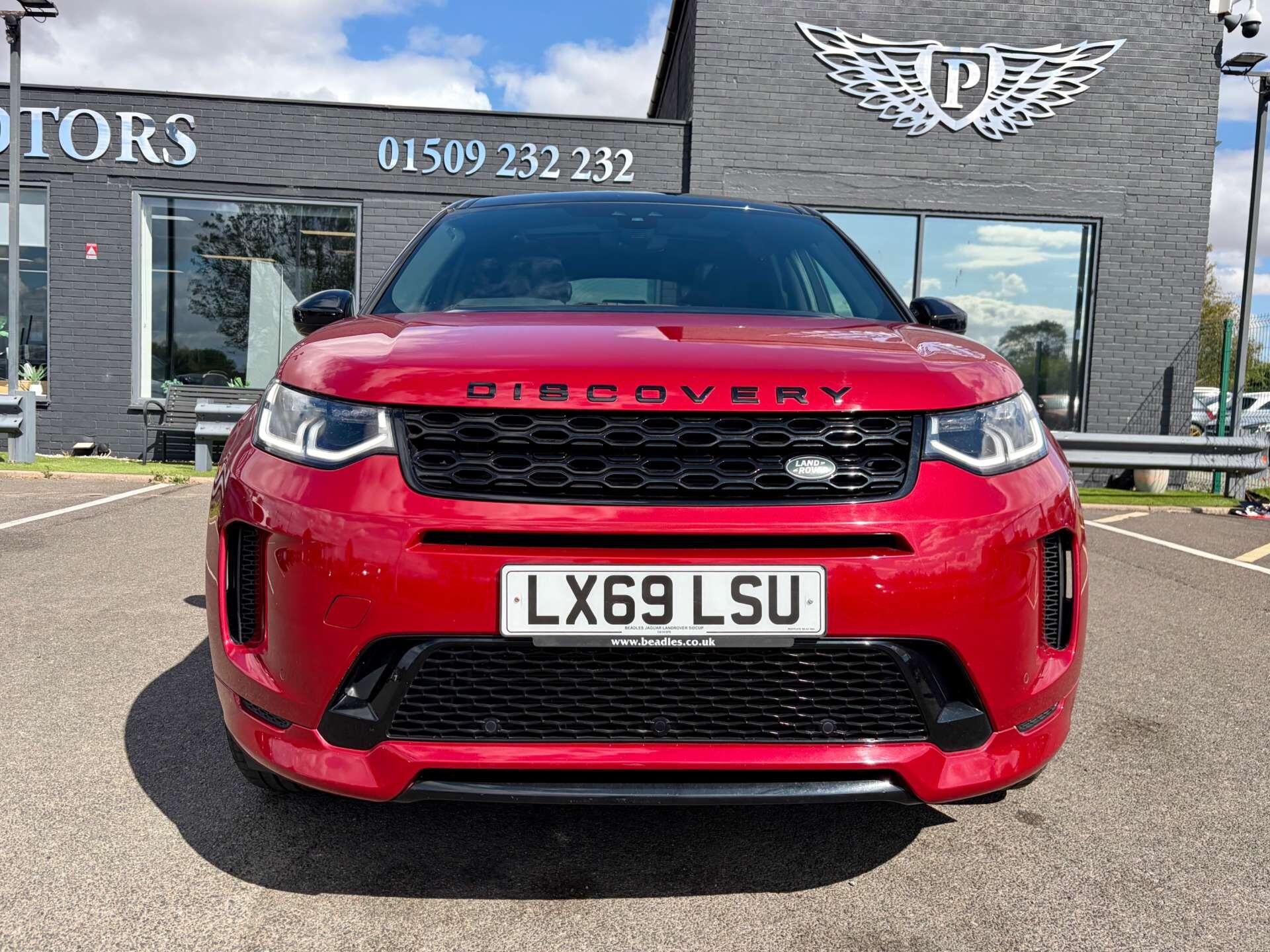 Land Rover Discovery Sport view 3