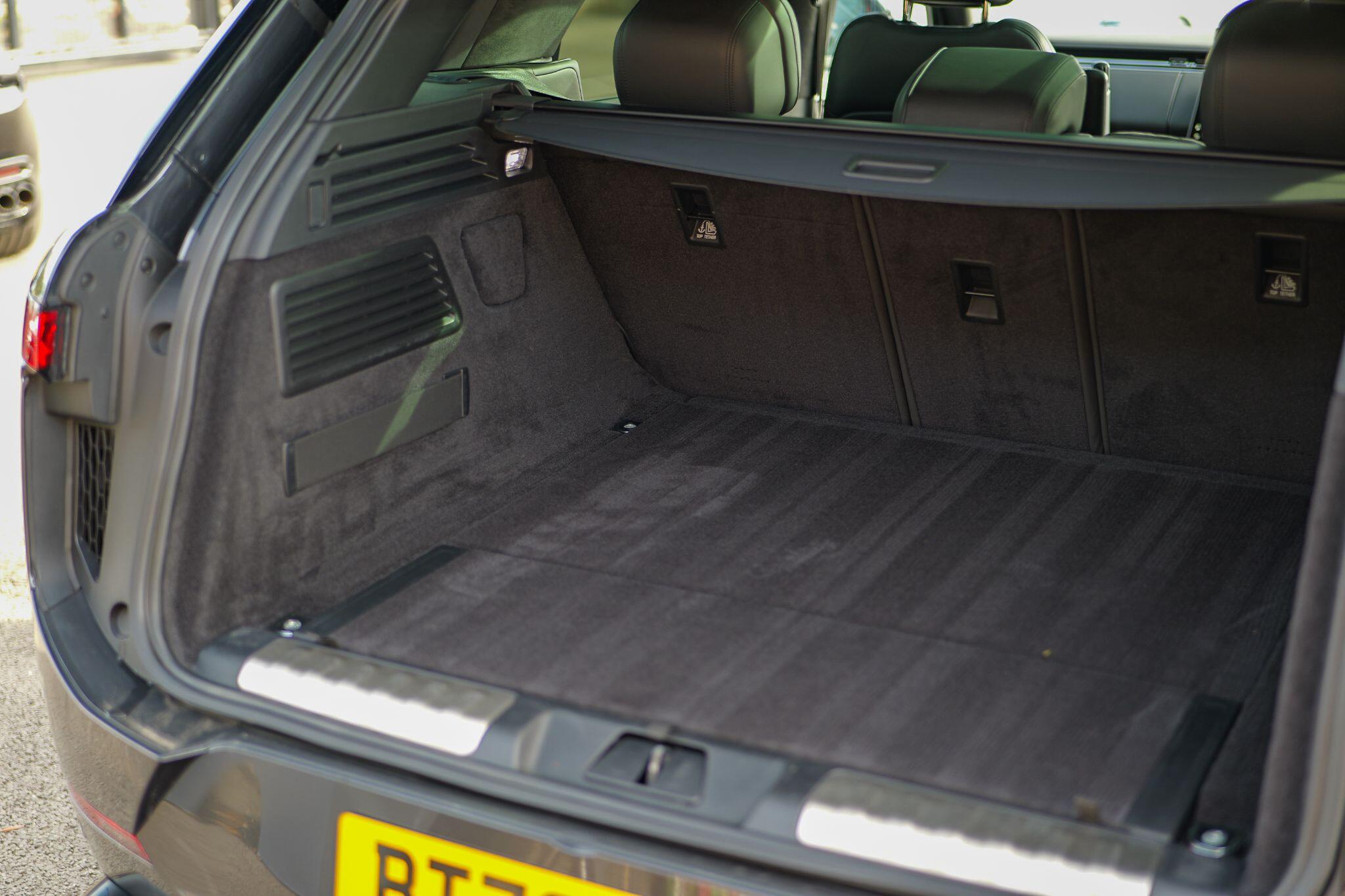 Land Rover Range Rover Sport view 34