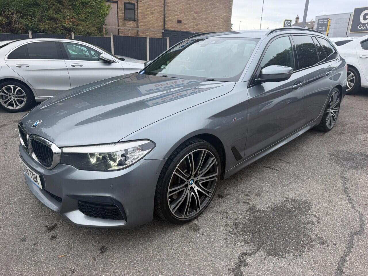 BMW 5 Series view 5