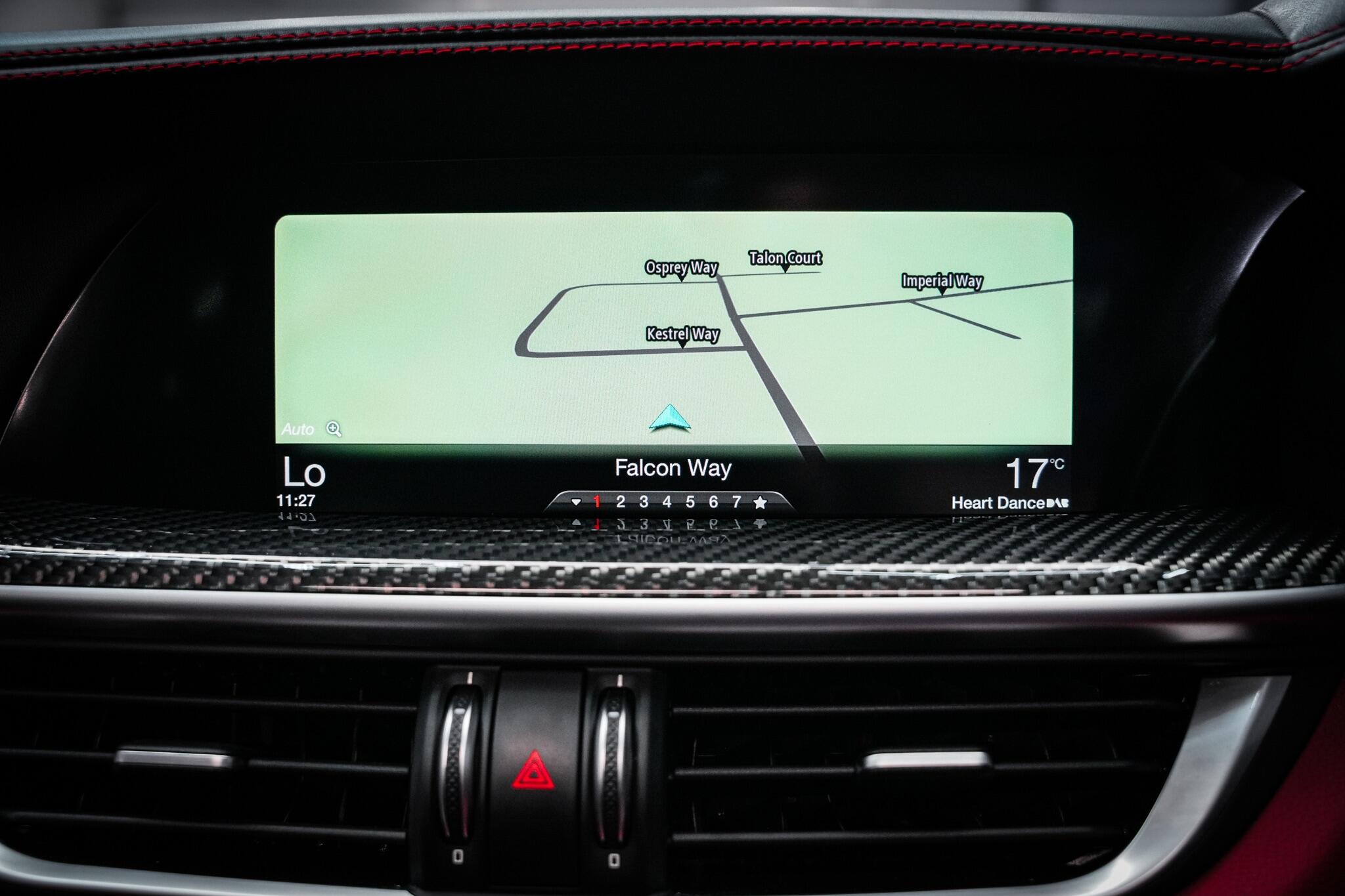 Alfa Romeo Stelvio view 43