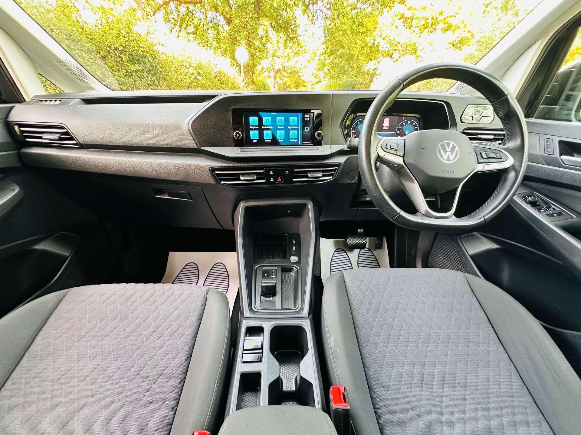 Volkswagen Caddy Maxi view 13