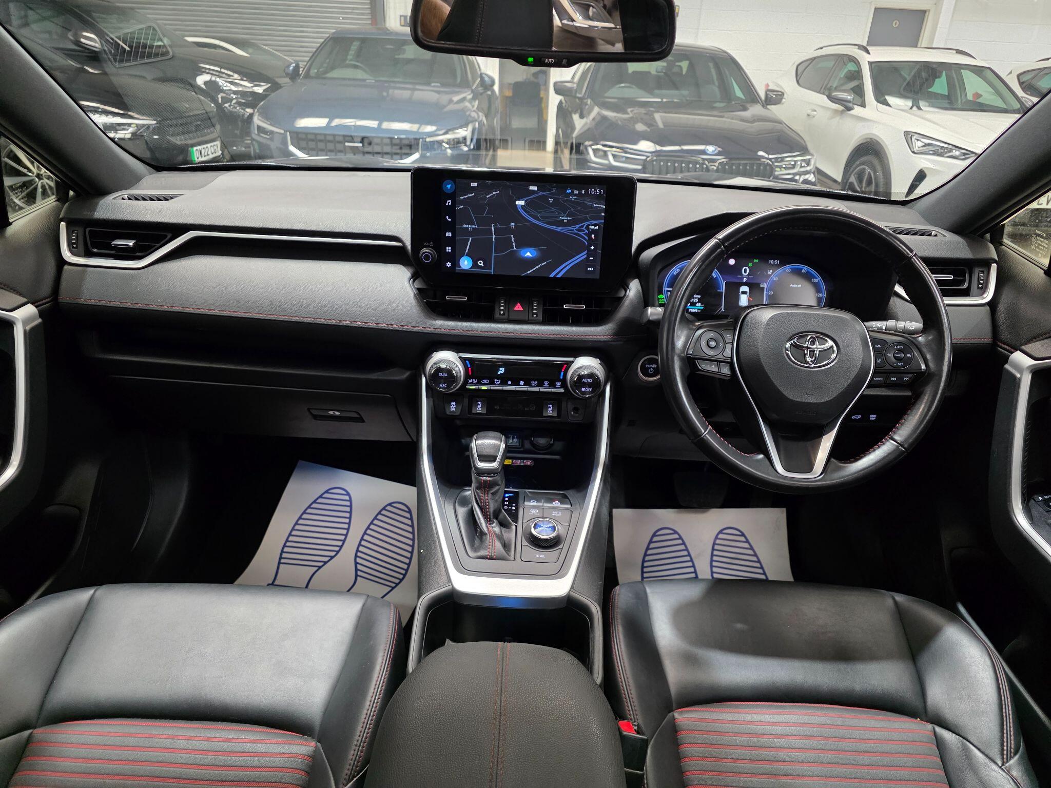 Toyota RAV4 view 5