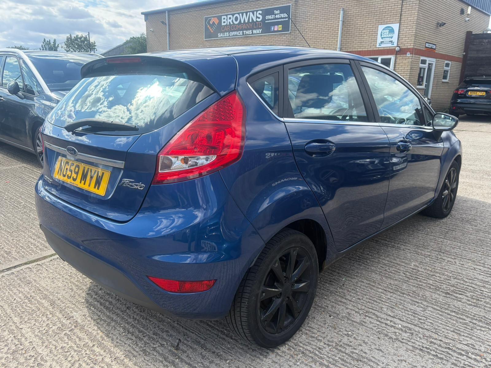 Ford Fiesta view 3