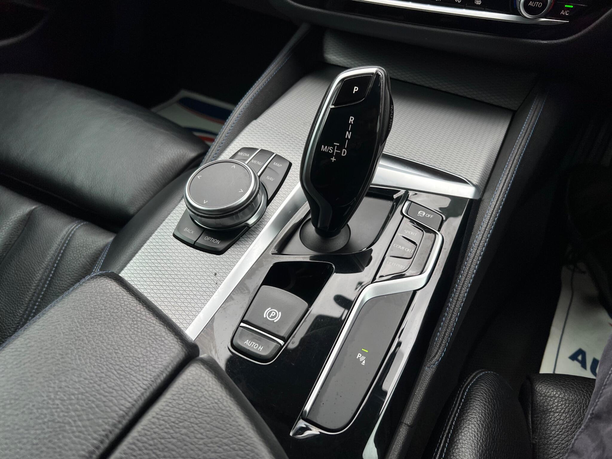 BMW 5 Series view 58