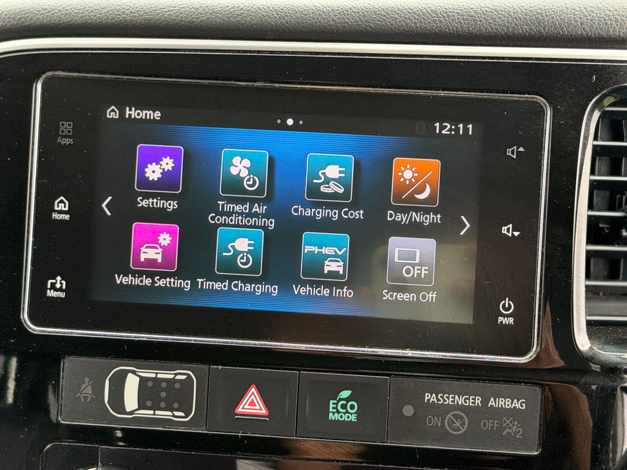 Mitsubishi Outlander view 45