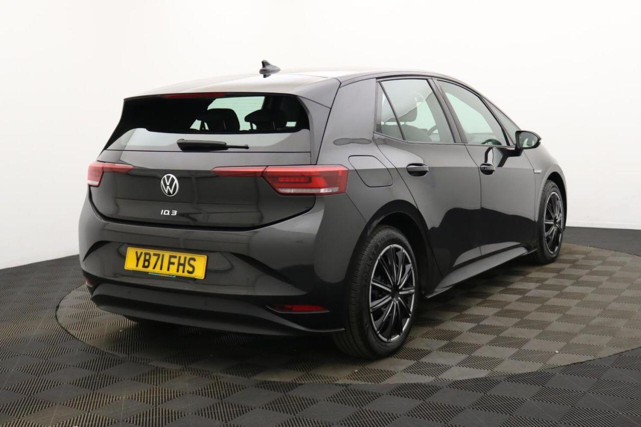 Volkswagen ID.3 view 11