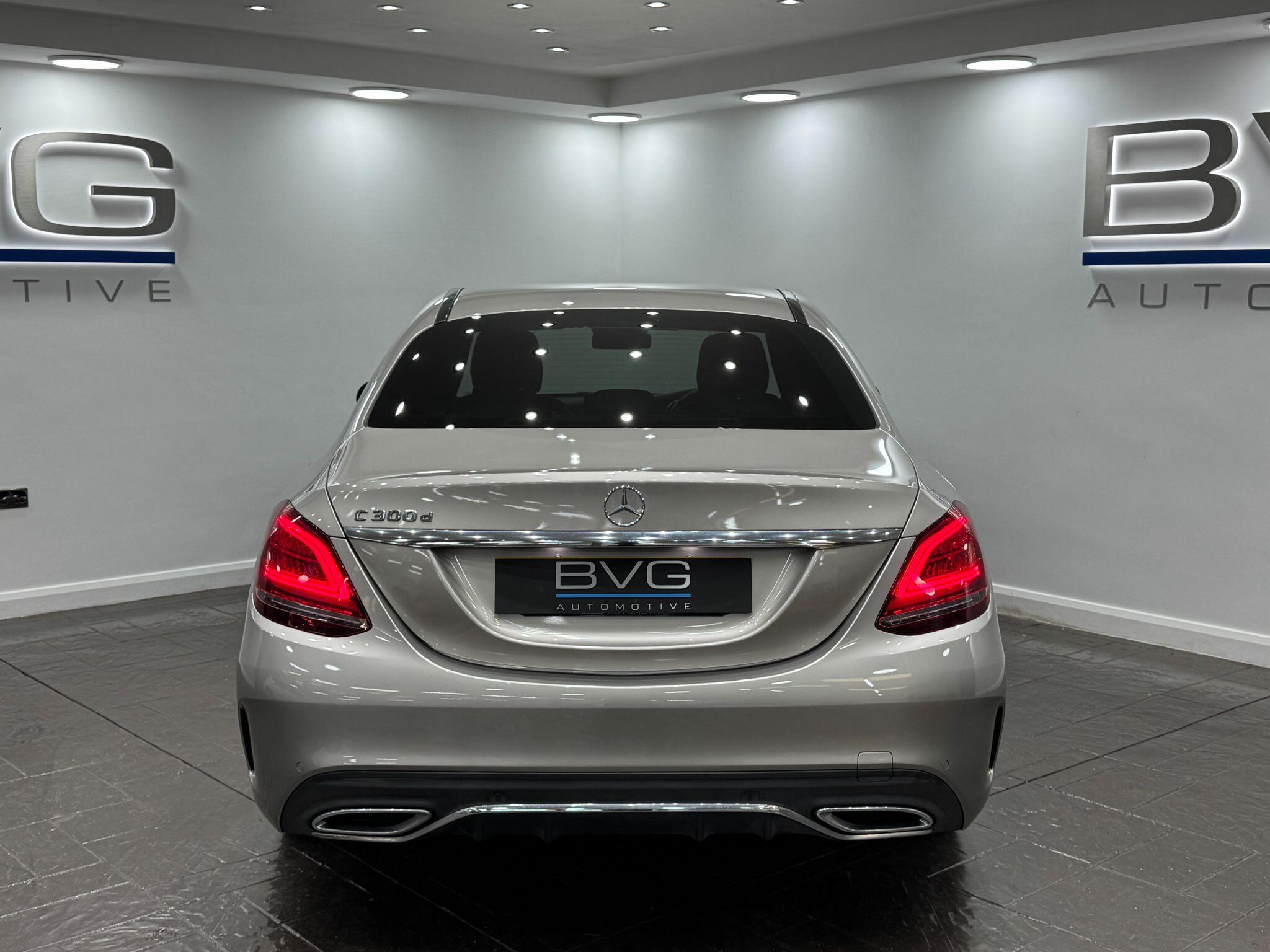 Mercedes-Benz C-Class view 10