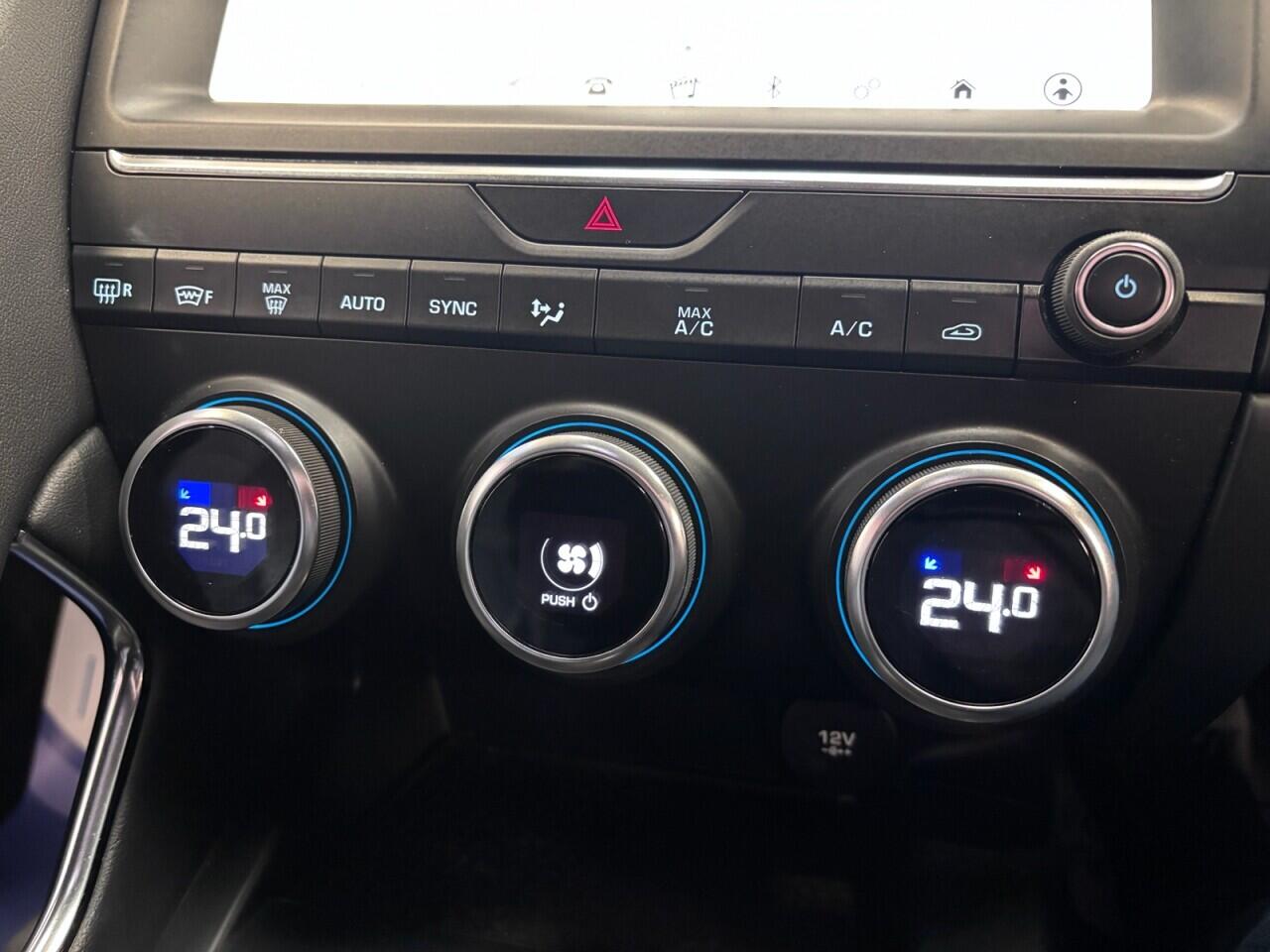 Jaguar E-Pace view 34