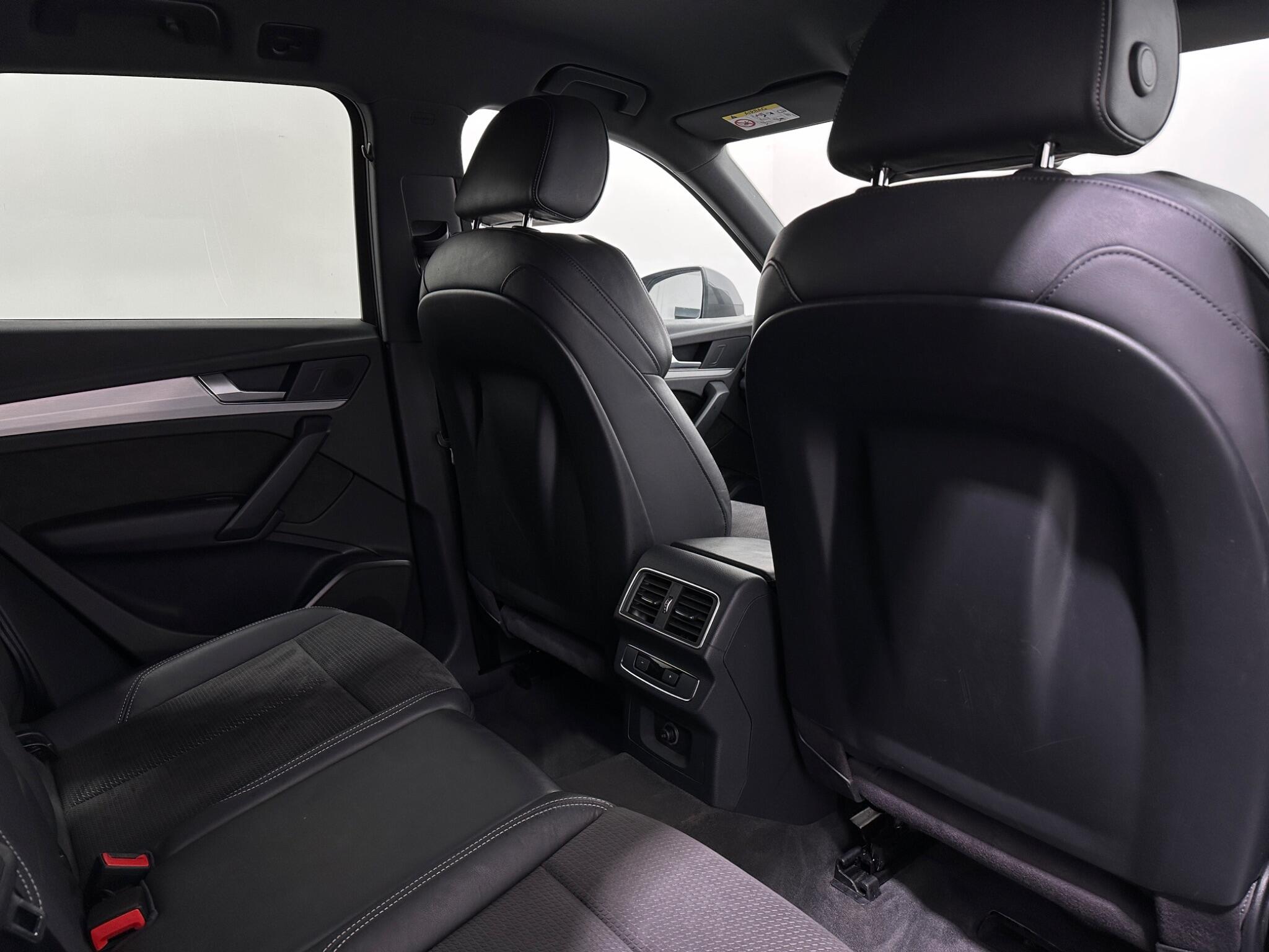 Audi Q5 view 43