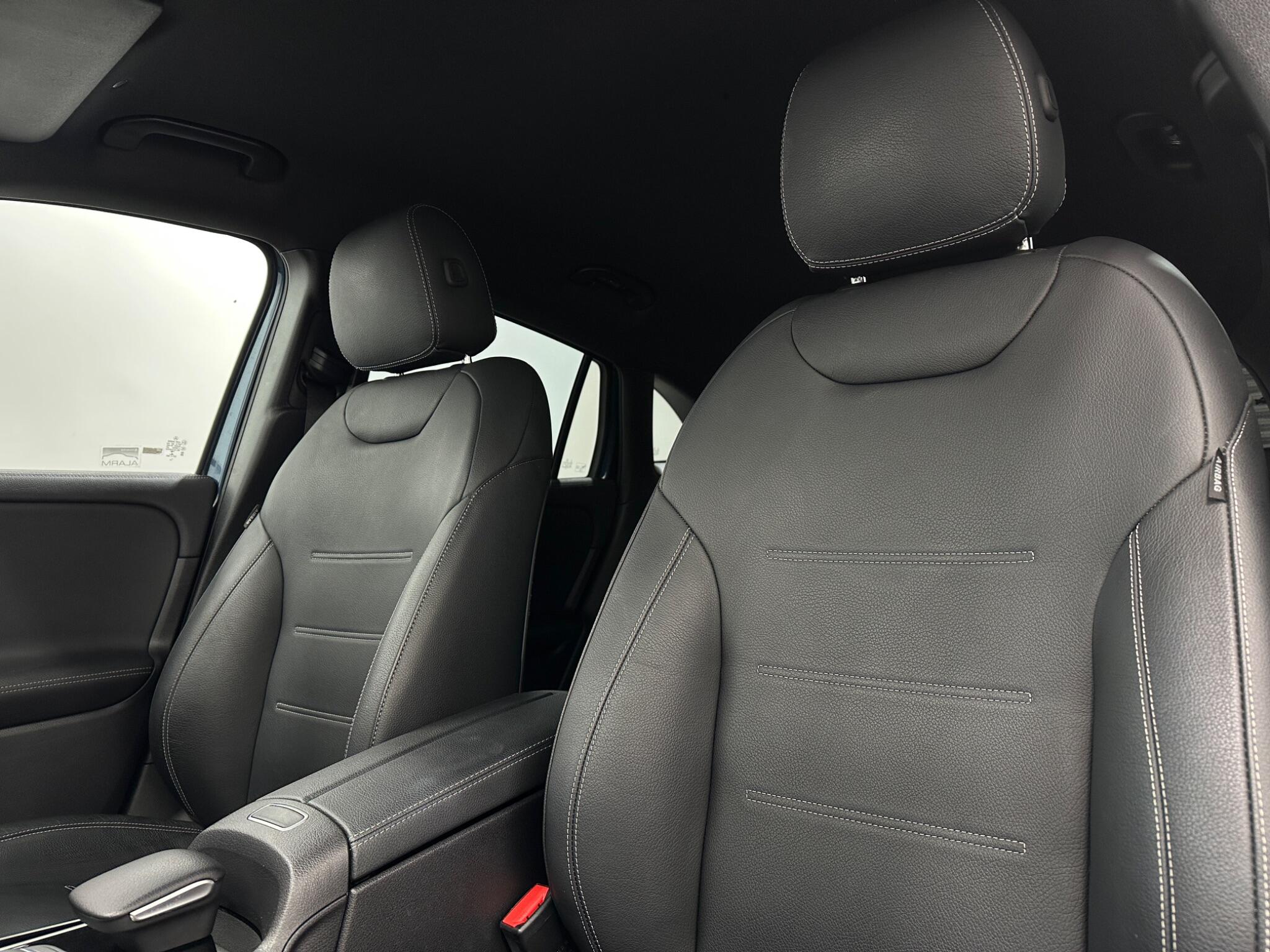Mercedes-Benz Gla view 38