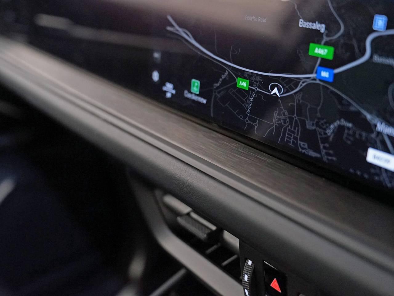 Porsche Cayenne view 39