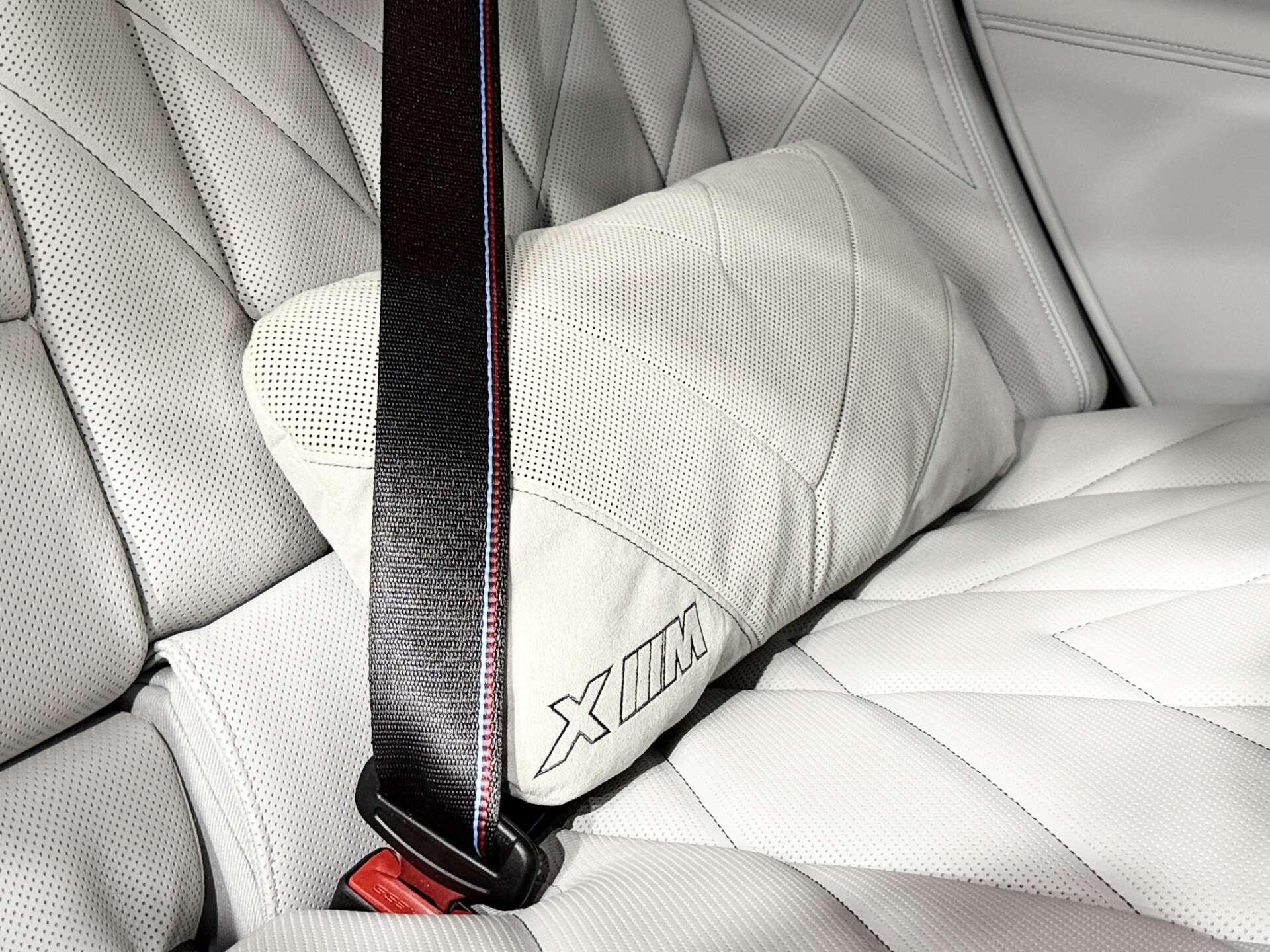BMW XM view 14