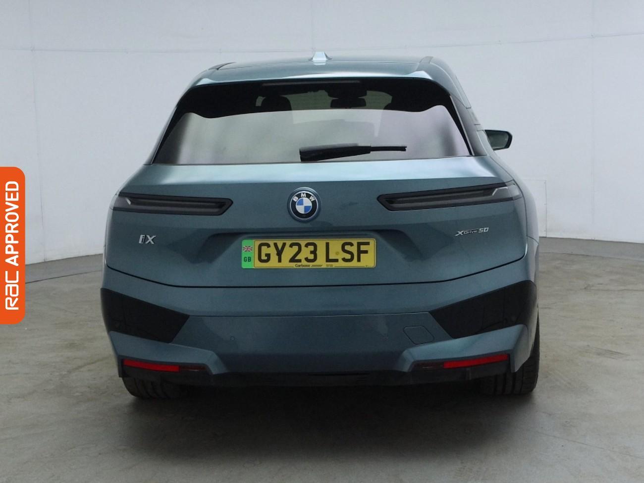 BMW iX view 9