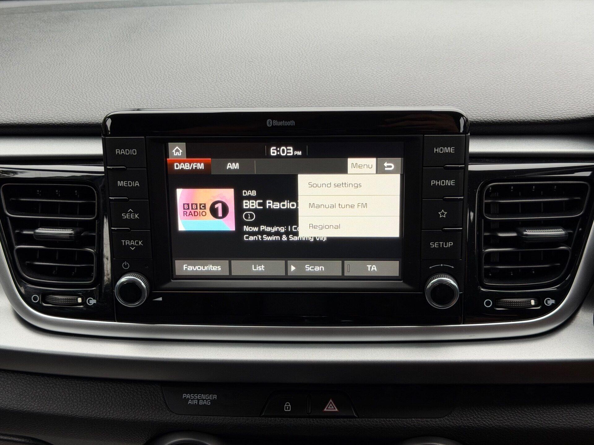 Kia Rio view 44