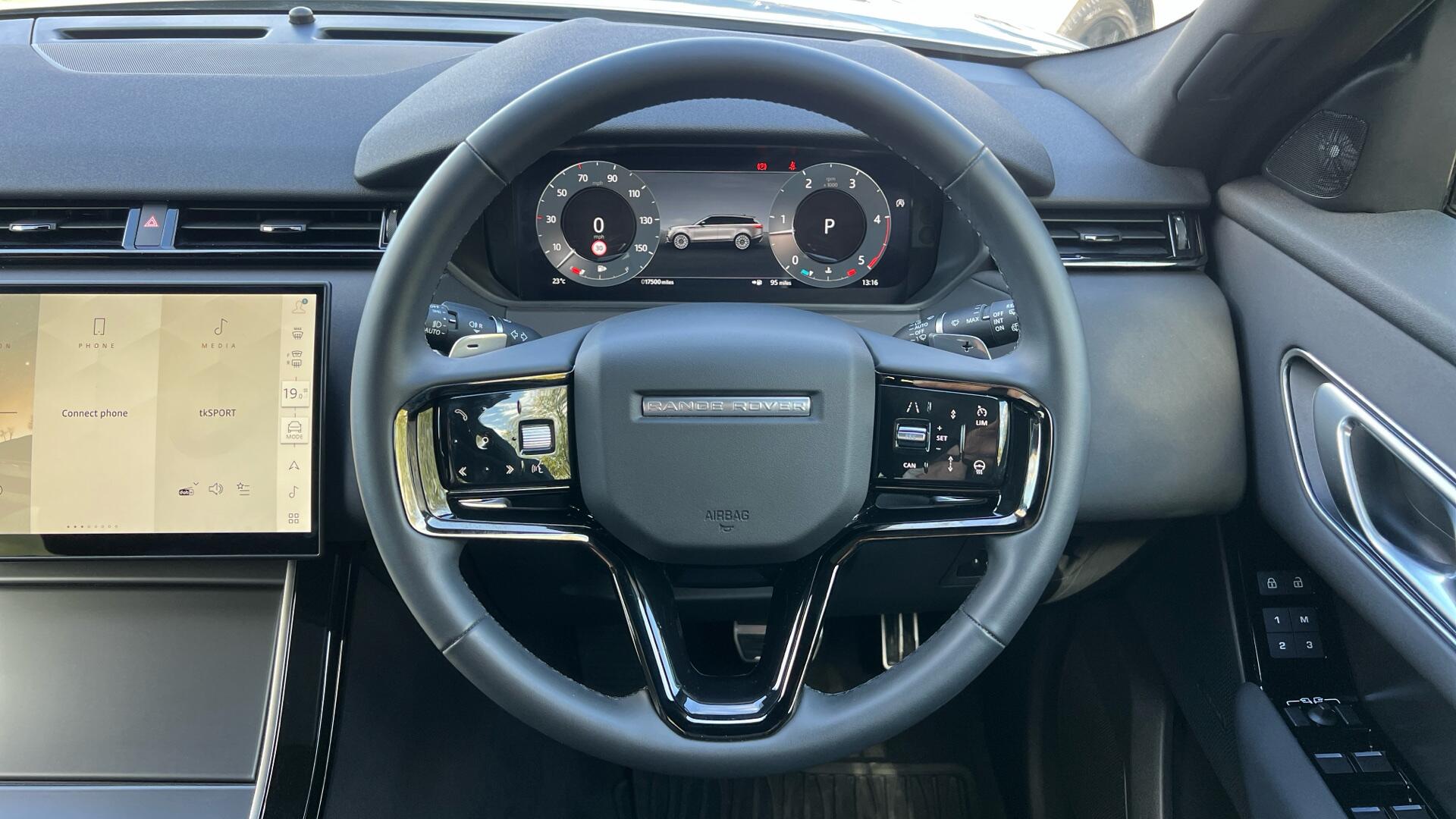 Land Rover Range Rover Velar view 17