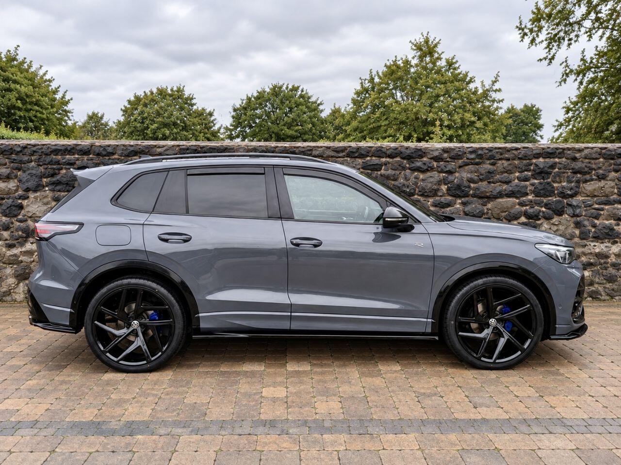 Volkswagen Tiguan view 6