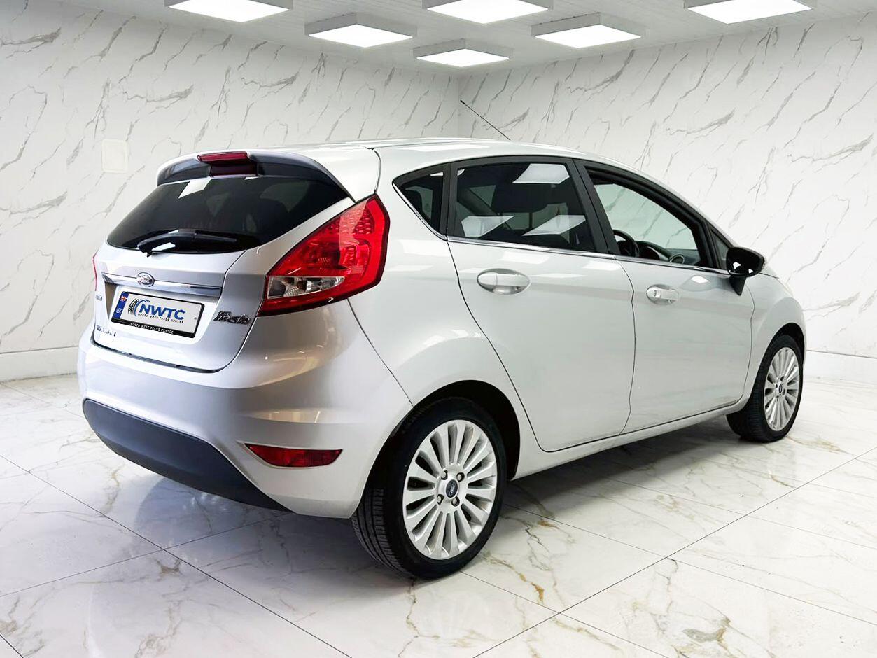 Ford Fiesta view 9
