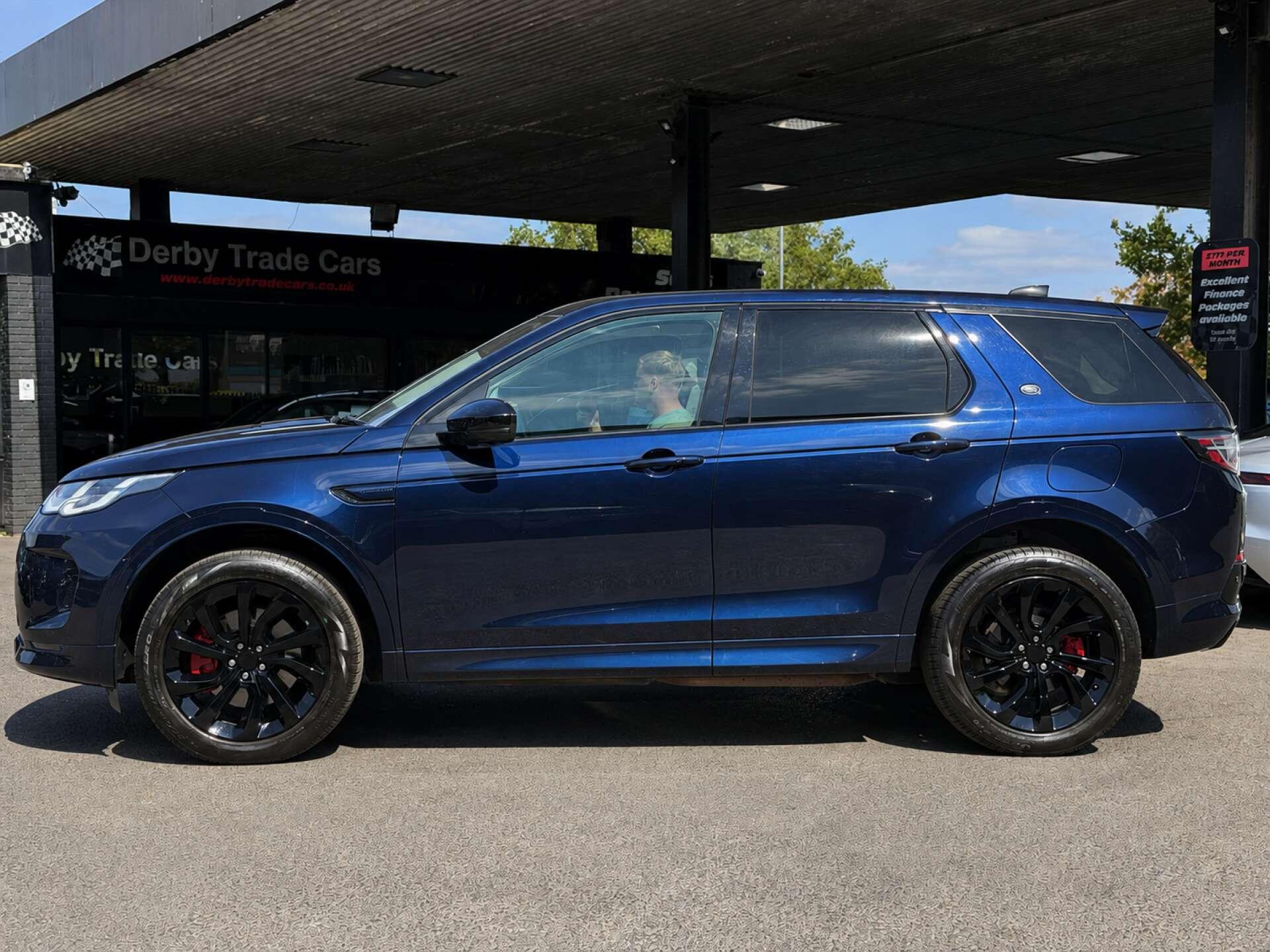 Land Rover Discovery Sport view 7