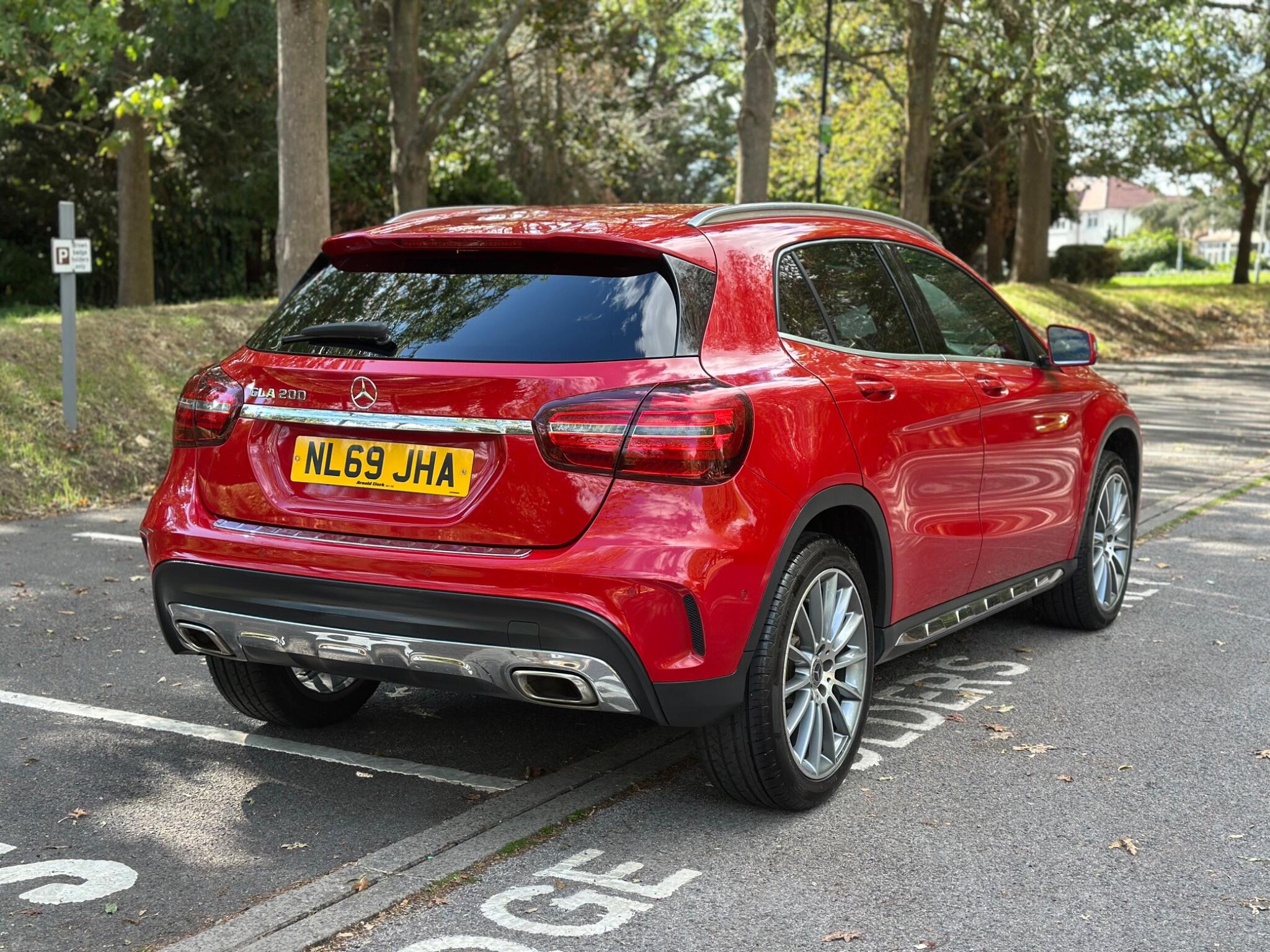 Mercedes-Benz Gla view 4