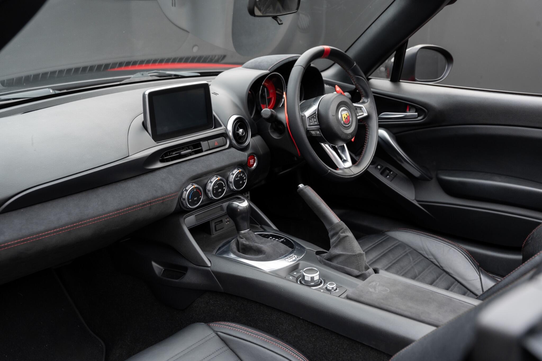 Abarth 124 Spider view 25