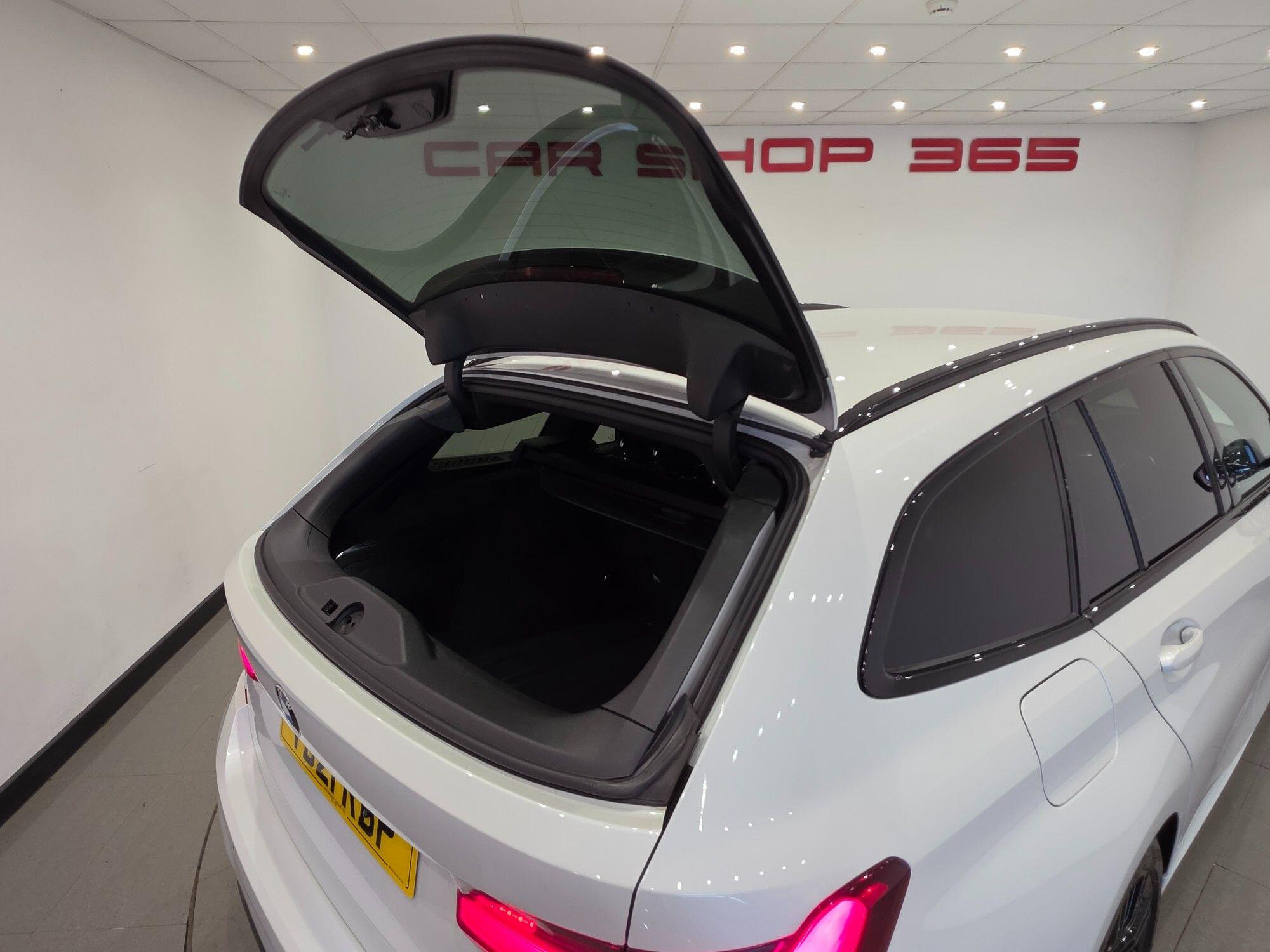 BMW 3 Series view 61