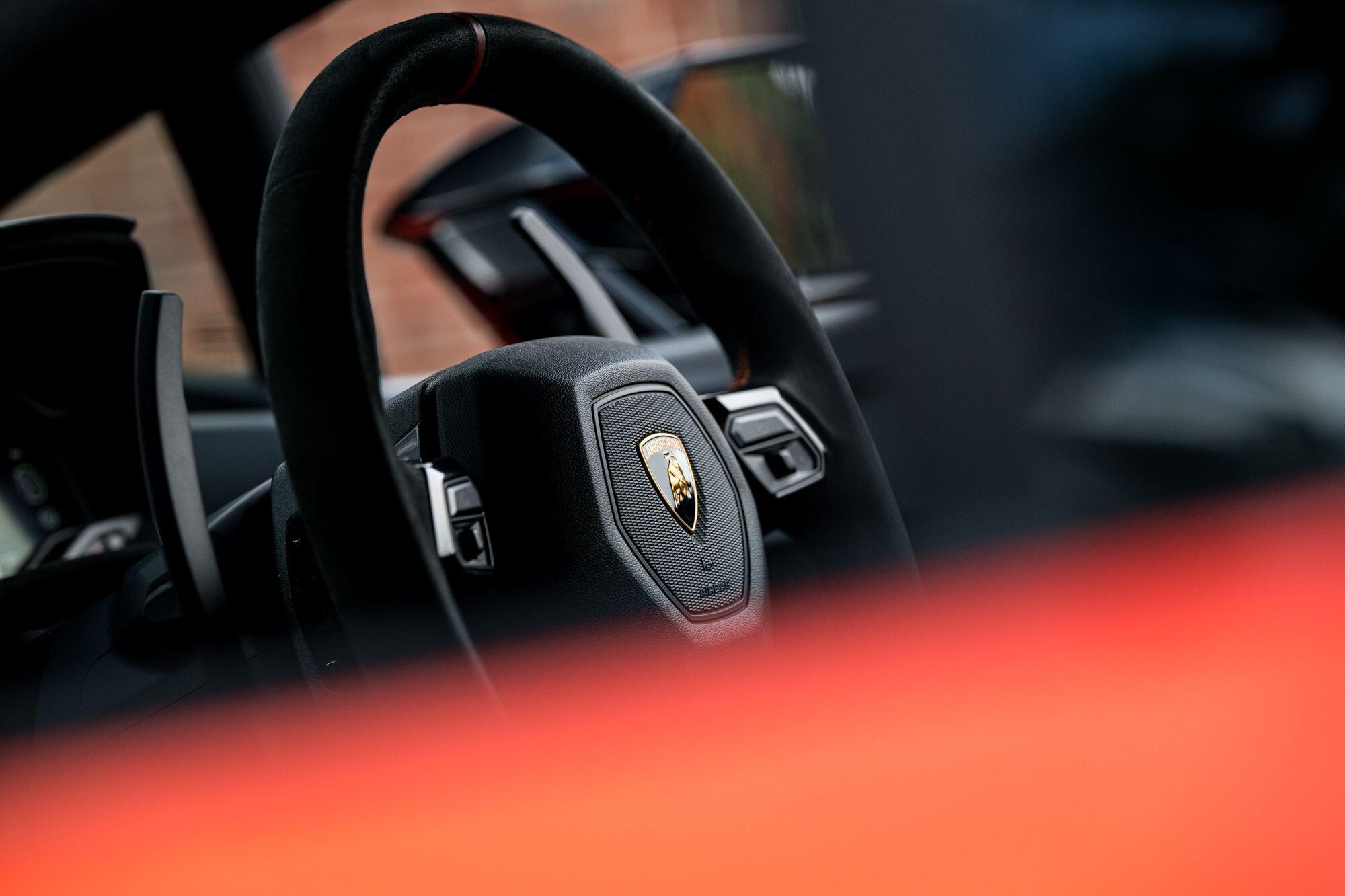 Lamborghini Huracan view 57