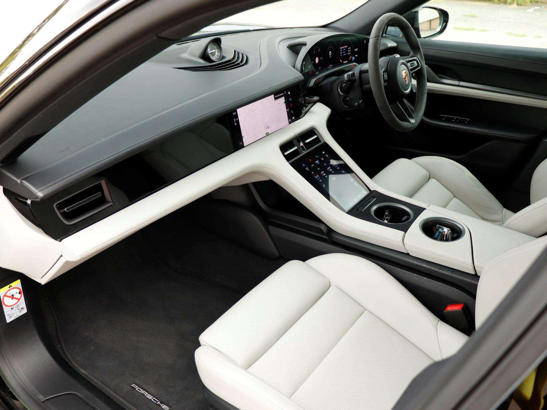 Porsche Taycan view 9