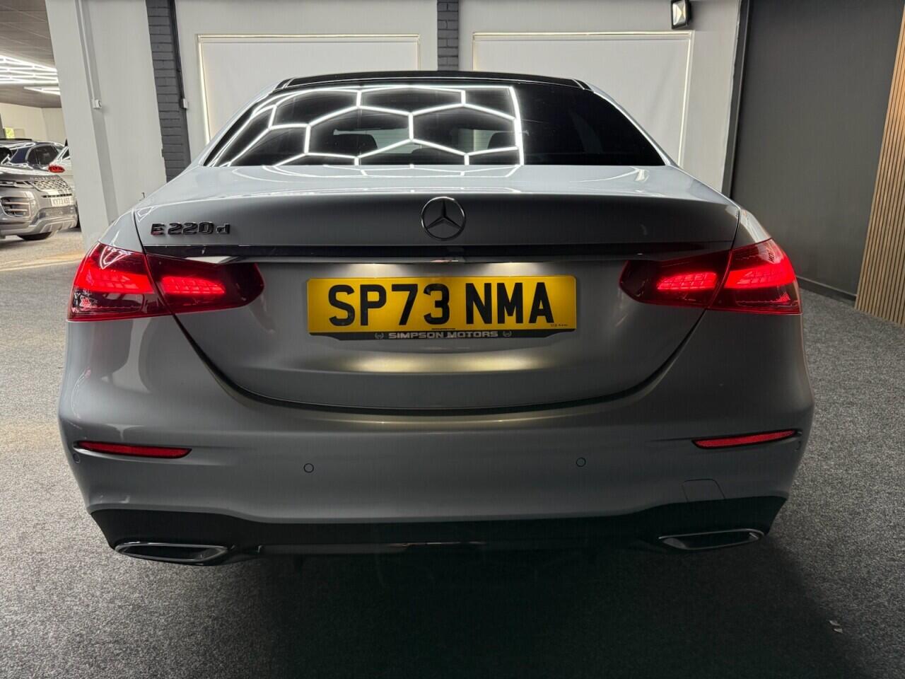Mercedes-Benz E-Class view 11
