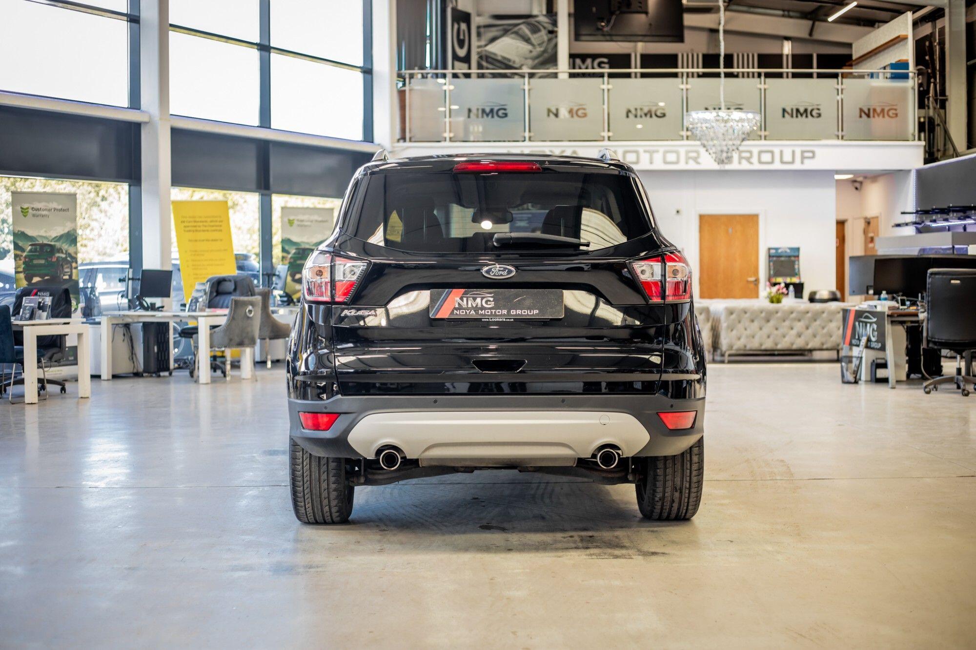 Ford Kuga view 34