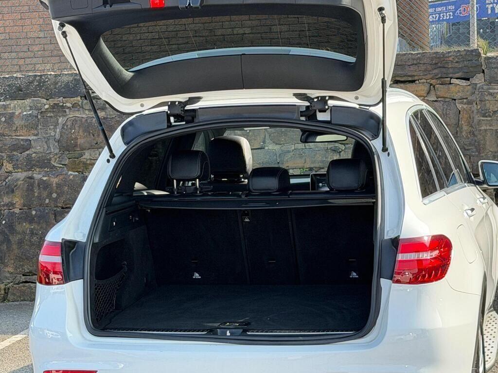 Mercedes-Benz GLC view 22