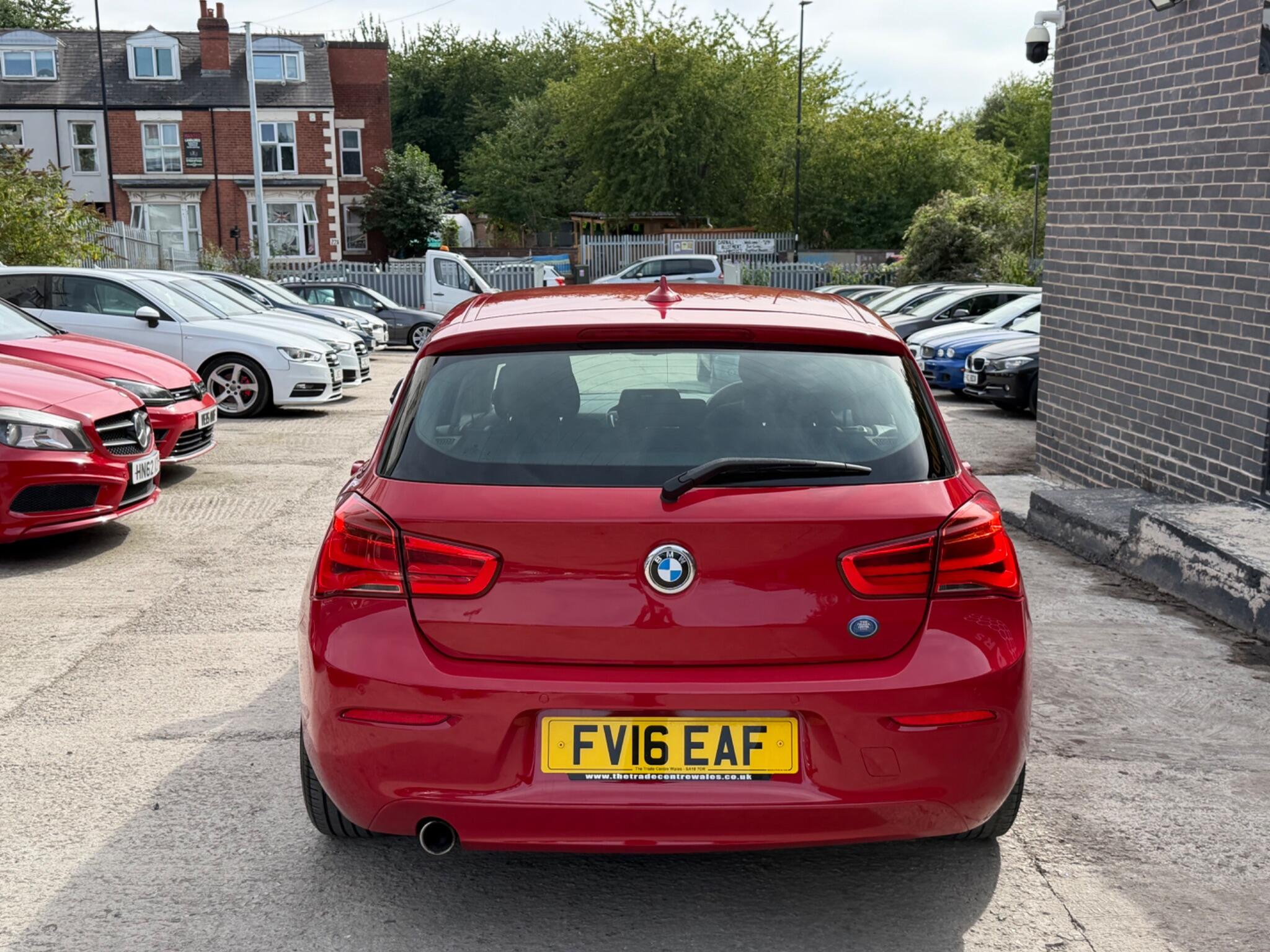 BMW 1 Series view 11