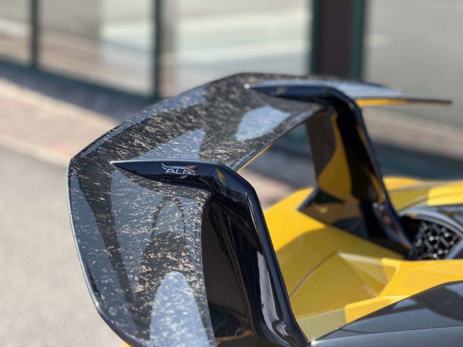 Lamborghini Huracan view 51