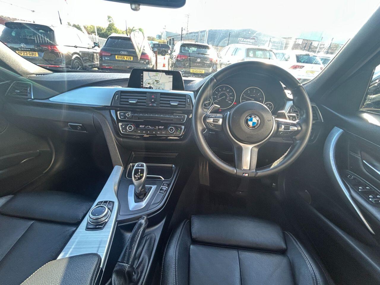 BMW 3 Series view 17