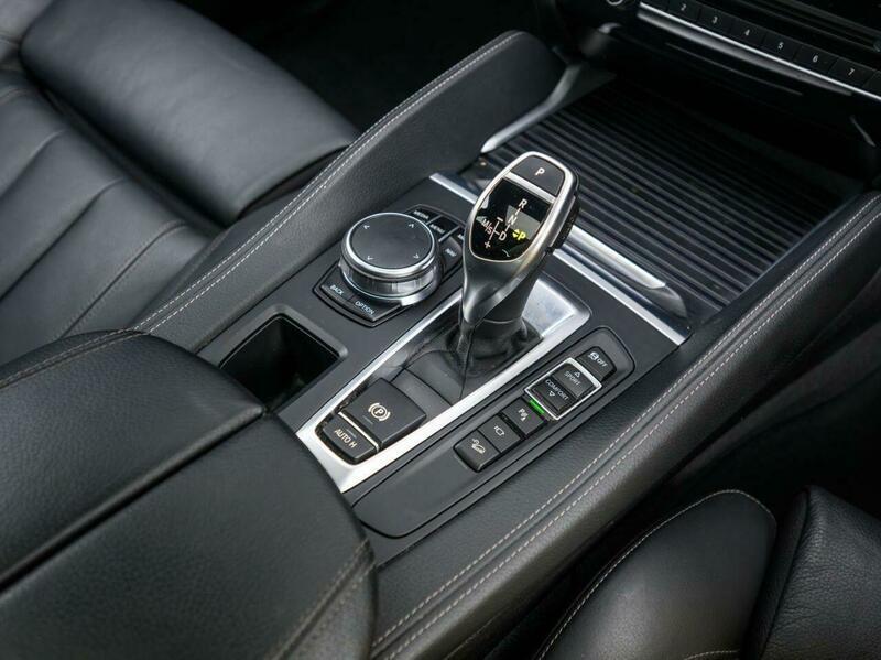 BMW X6 view 32
