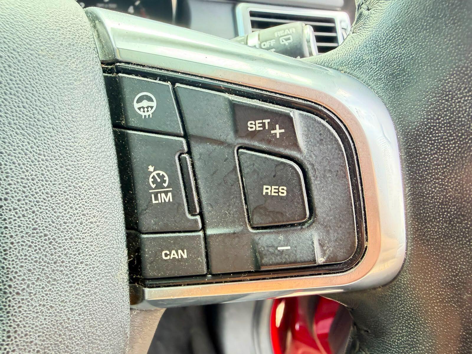 Land Rover Discovery Sport view 22
