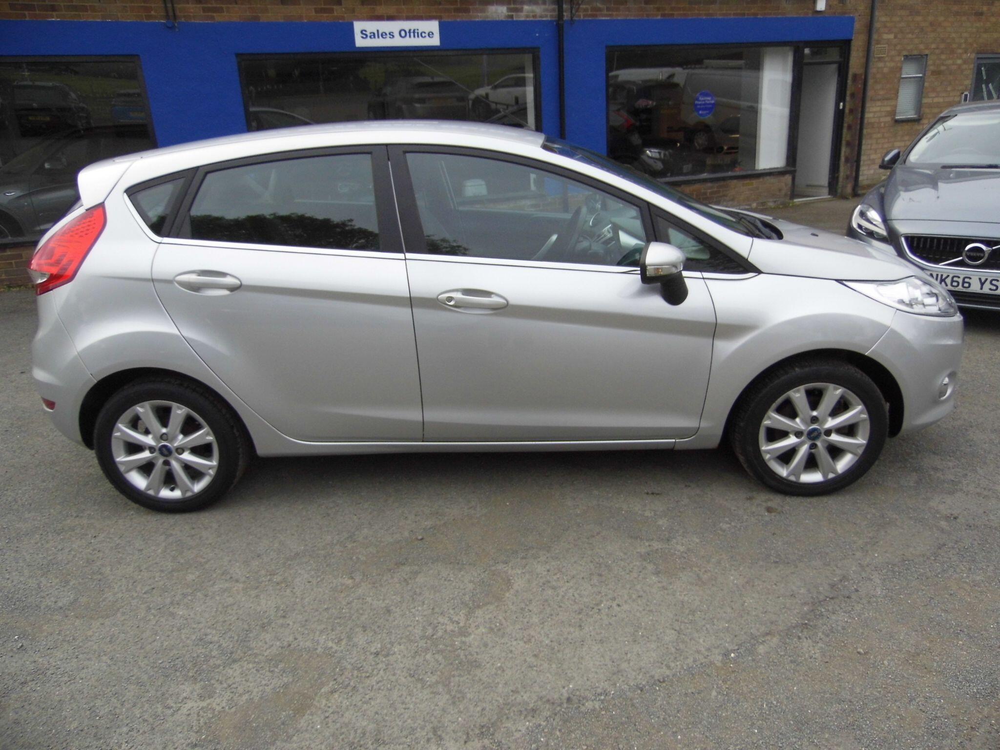 Ford Fiesta view 8