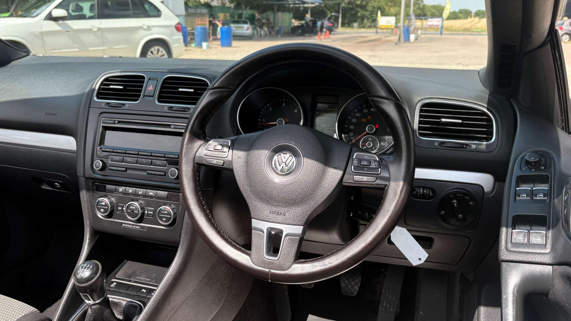 Volkswagen Golf view 22