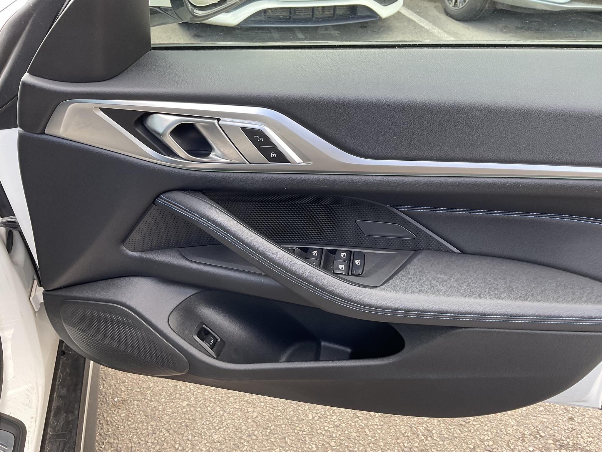 BMW I4 view 24