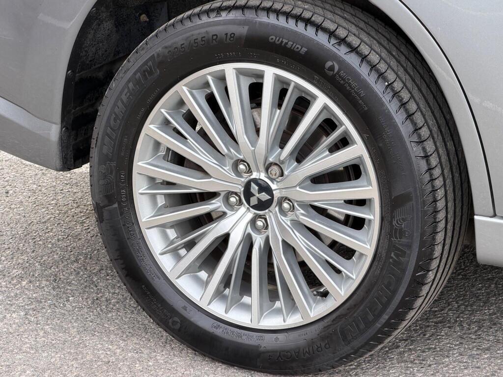 Mitsubishi Outlander view 53