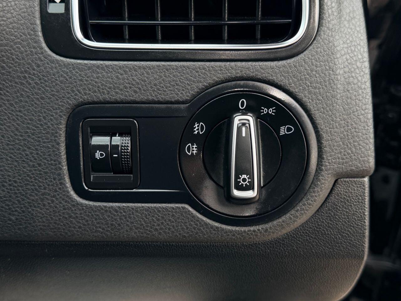 Volkswagen Polo view 30