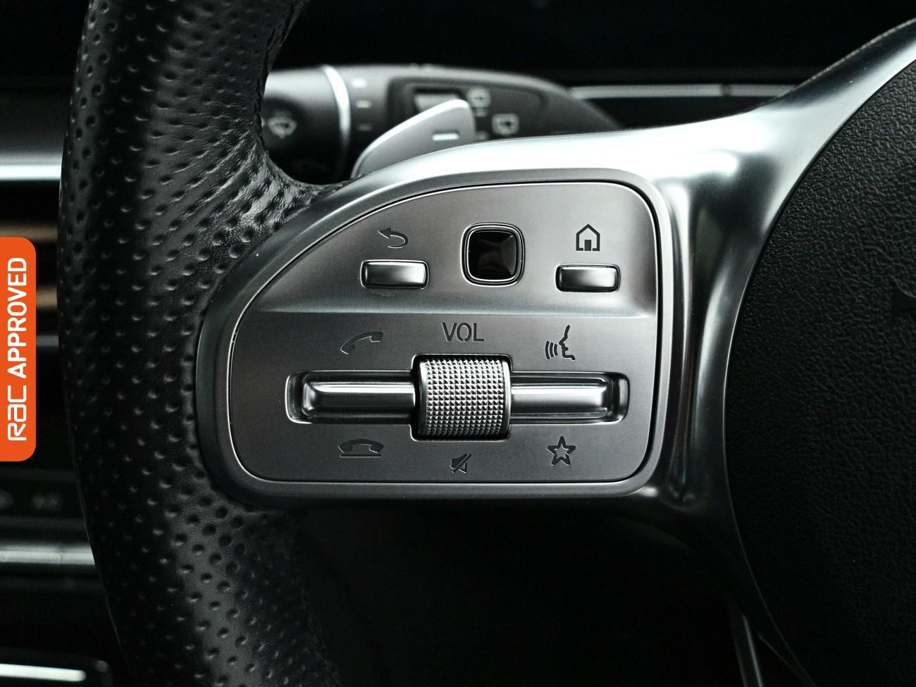 Mercedes-Benz Eqc view 25
