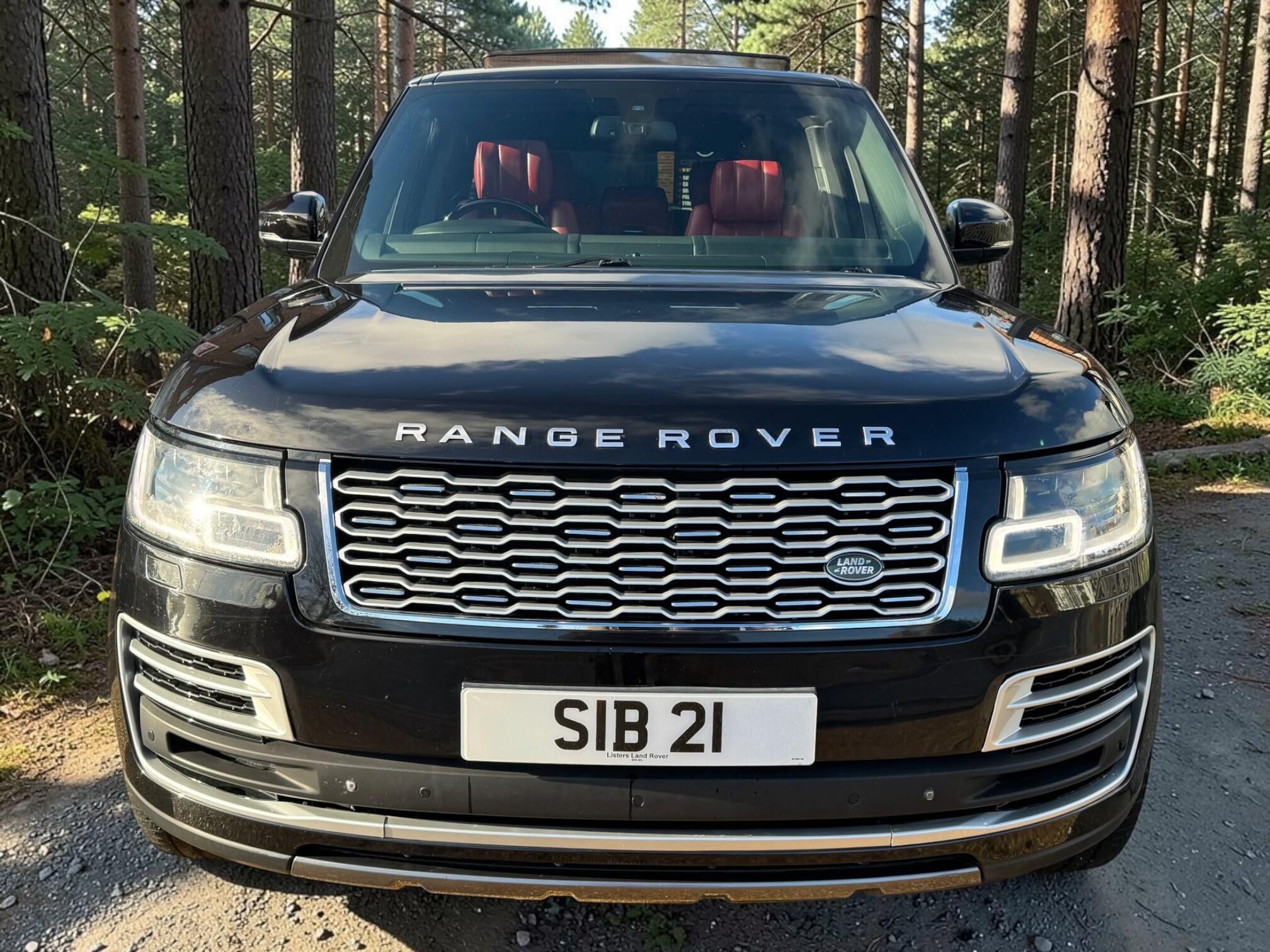 Land Rover Range Rover view 2