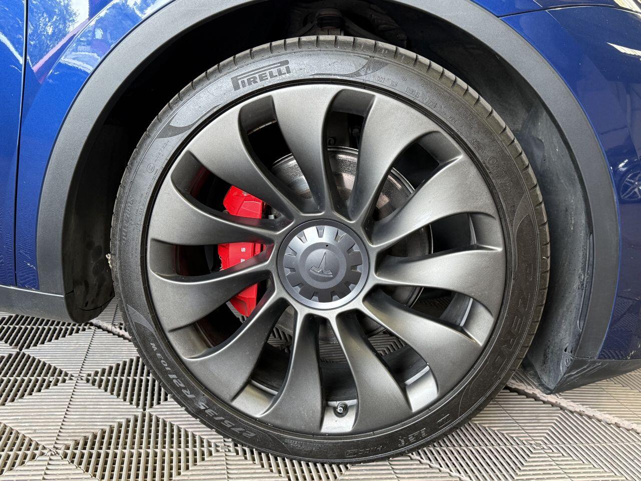 Tesla Model Y view 21
