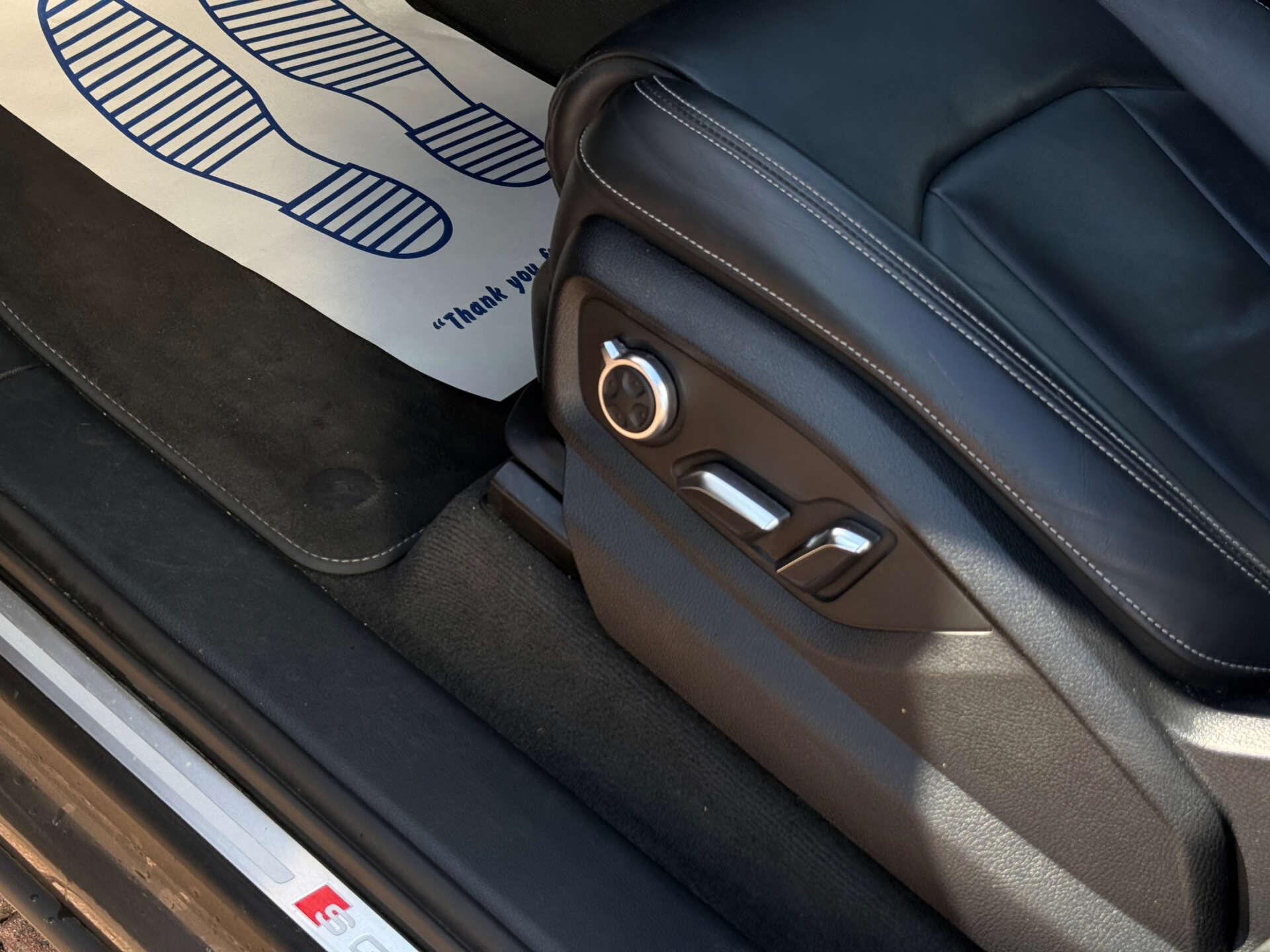 Audi SQ7 view 46