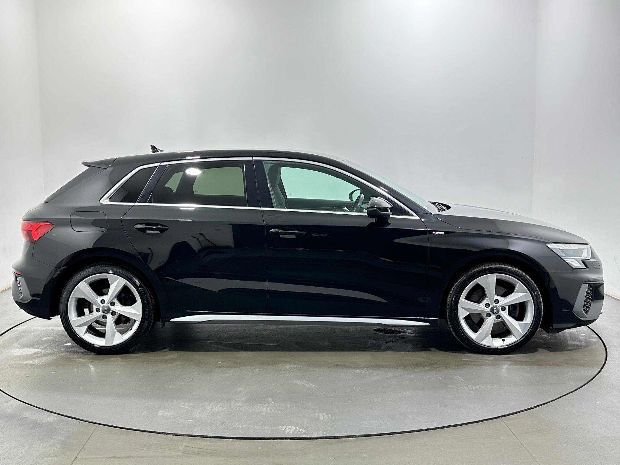 Audi A3 view 9