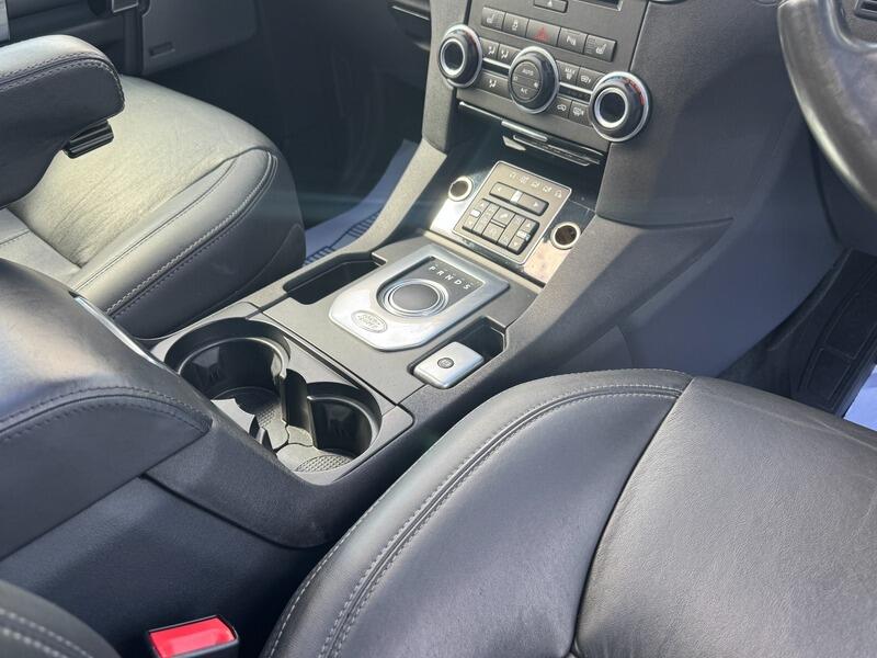 Land Rover Discovery view 32
