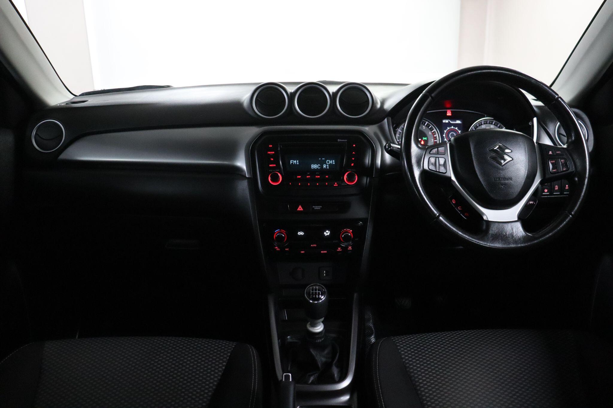 Suzuki Vitara view 38