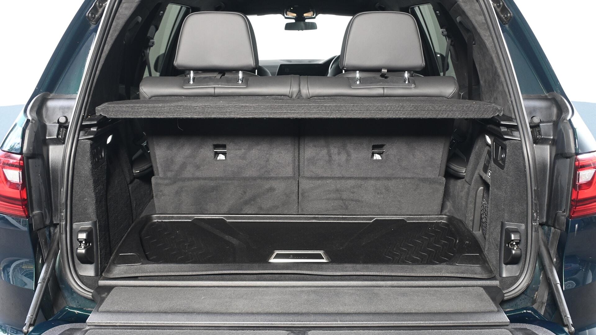 BMW Alpina XB7 view 13