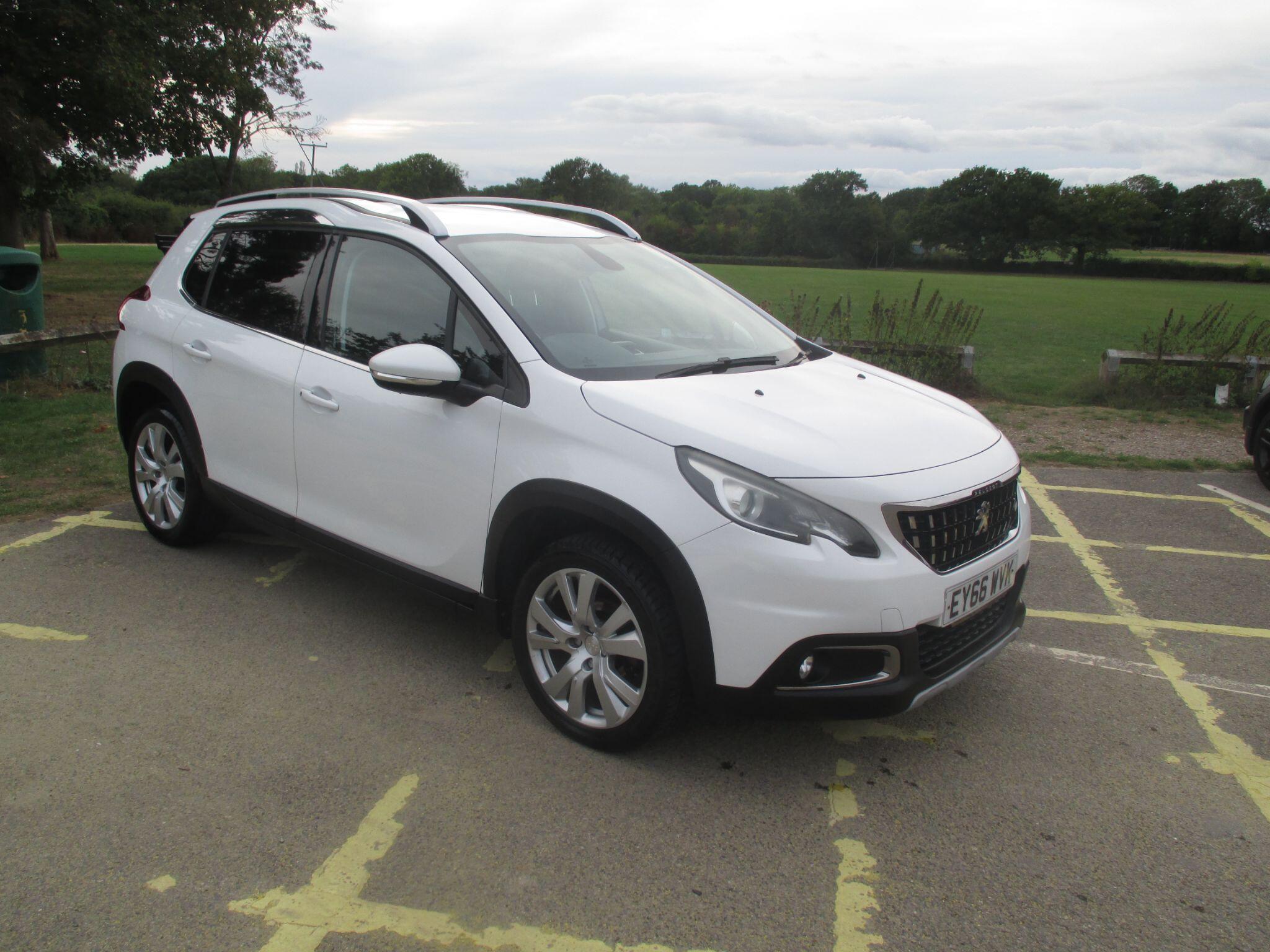 Peugeot 2008 view 6