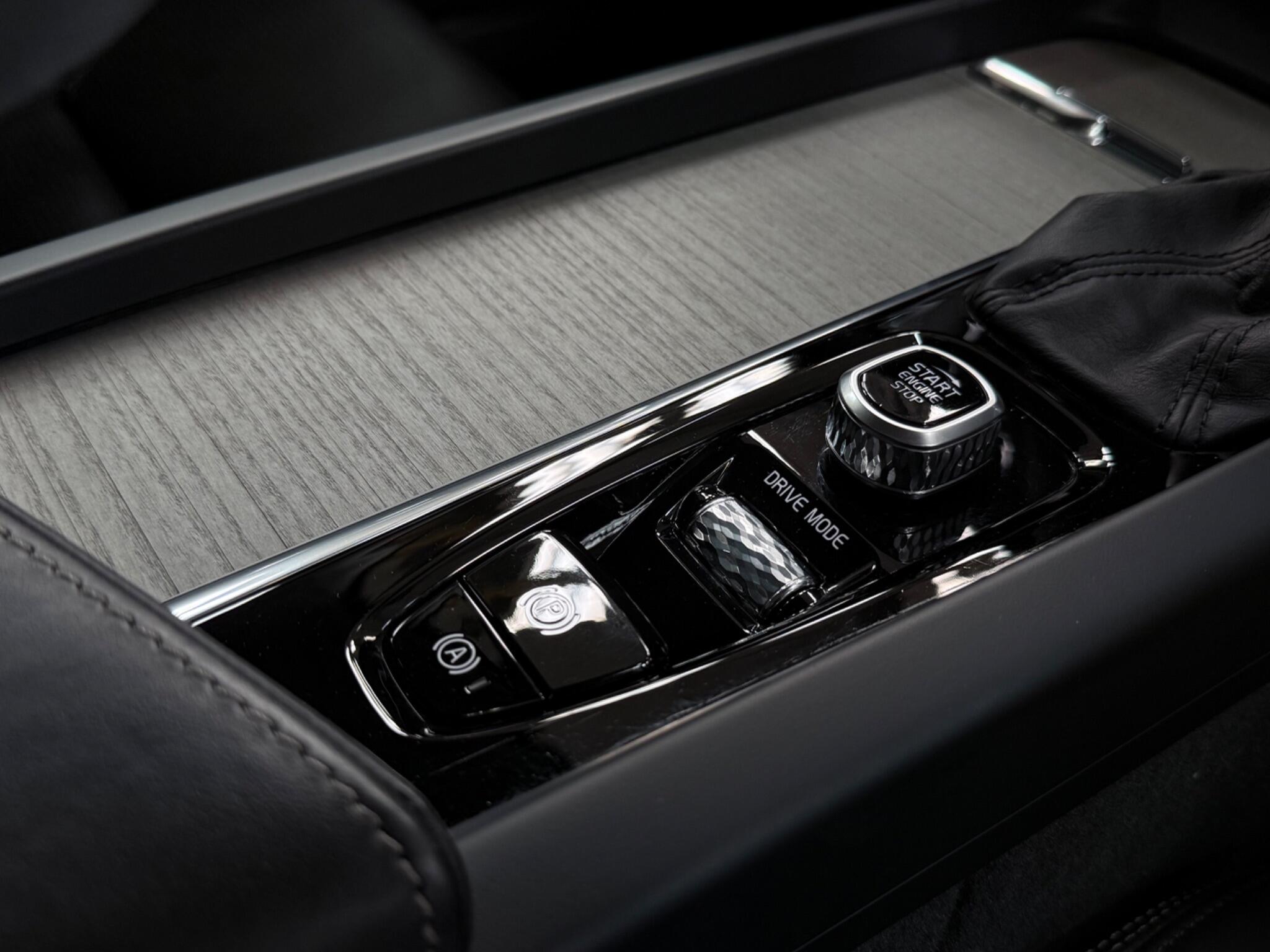 Volvo S60 view 23